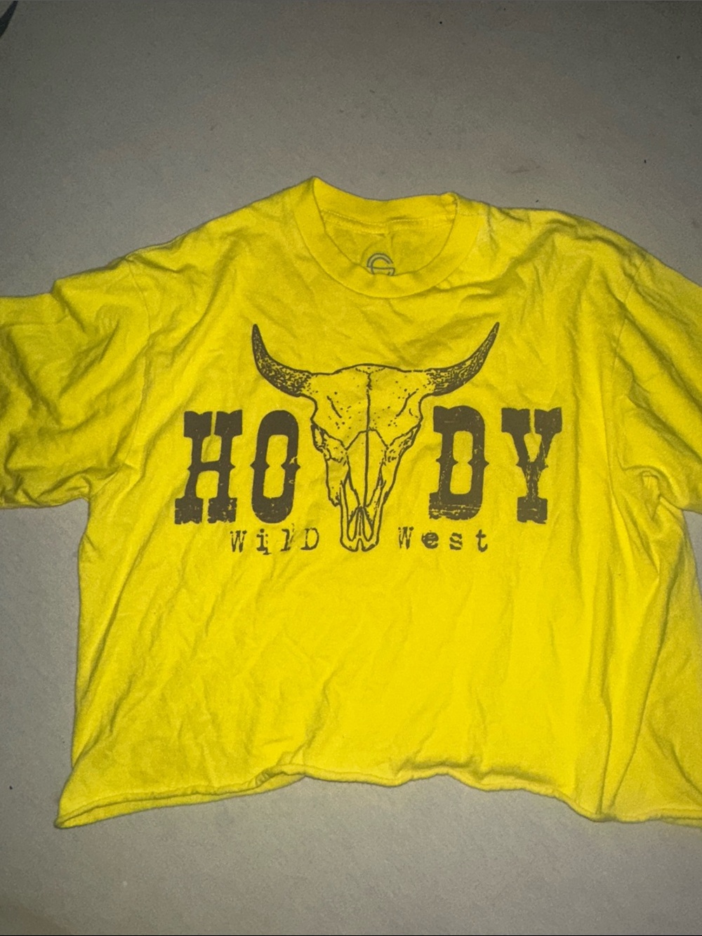 Womens Size M Social Culture Yellow "Howdy Wild West" Graphic Tee